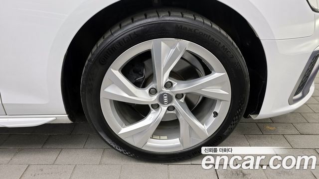 Audi A4 40 TFSI Premium — пробег 62 337 км