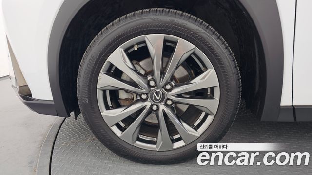 Lexus UX из Кореи Encar