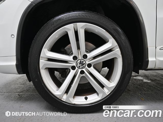 Volkswagen Tiguan 2.0 TDI R-Line 5N — пробег 150 218 км — фото 5 из 5