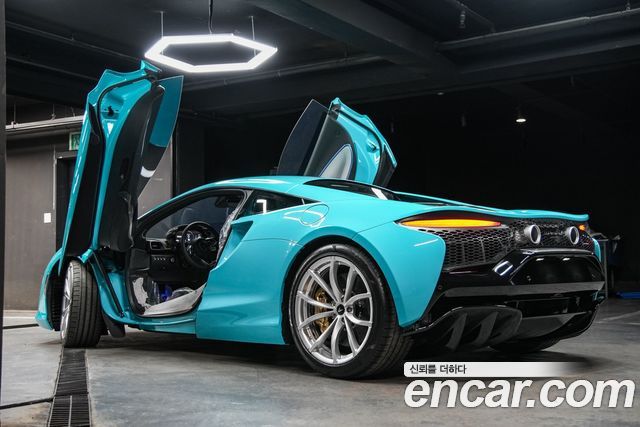 Mclaren Artura из Кореи Encar