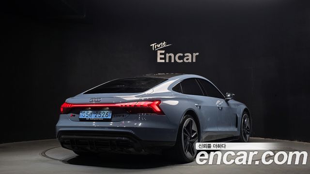 Audi RS e-tron GT из Кореи Encar