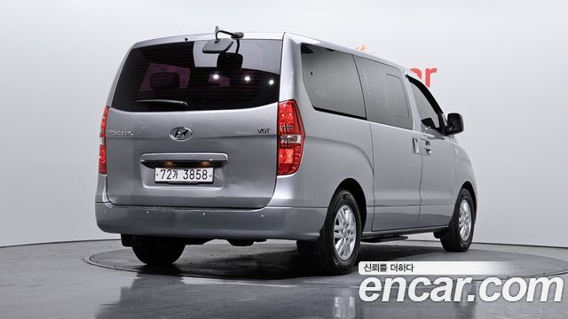 Hyundai Starex 11-Seater Wagon Smart — пробег 178 504 км — фото 2 из 5