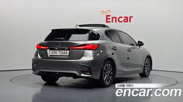 Lexus CT200h из Кореи Encar