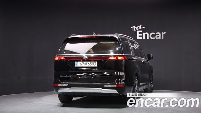 Kia Carnival из Кореи Encar