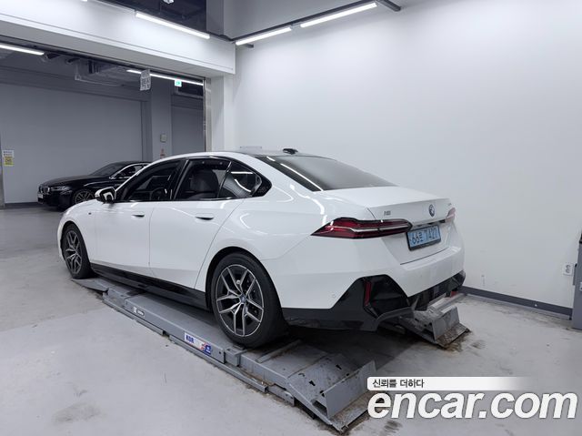 BMW i5 из Кореи Encar