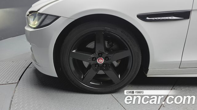 Jaguar XE из Кореи Encar