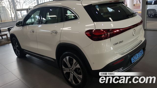Mercedes-Benz EQA из Кореи Encar