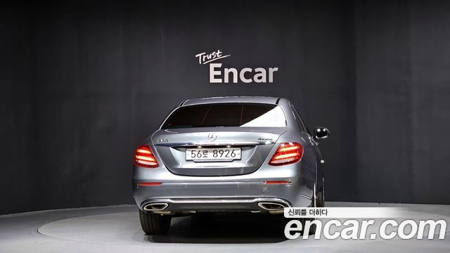 Mercedes-Benz E-Class из Кореи Encar