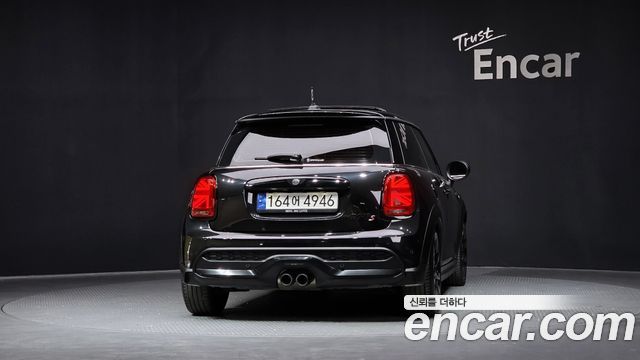 Mini Cooper Classic Third Generation — пробег 24 662 км — фото 4 из 5
