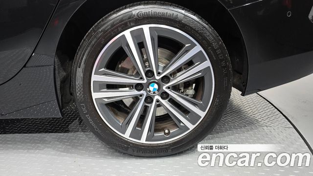 BMW 2-Series 220i Sport — пробег 21 421 км — фото 5 из 5