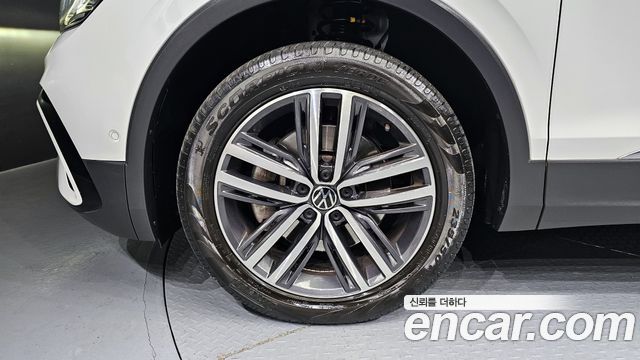 Volkswagen Tiguan 2.0 TSI Prestige — пробег 29 305 км — фото 5 из 5