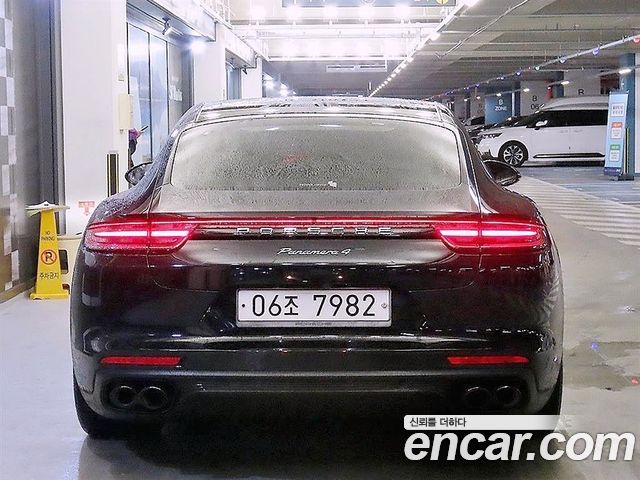 Porsche Panamera 3.0 AWD — пробег 100 859 км — фото 5 из 5