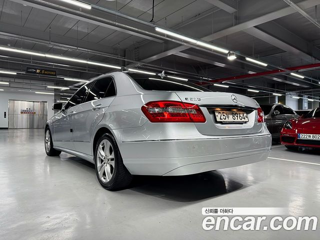 Mercedes-Benz E-Class из Кореи Encar