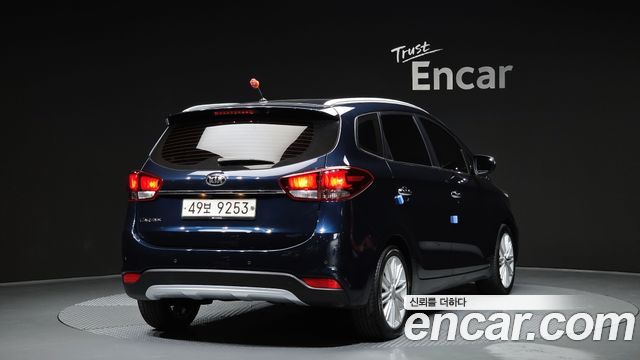 Kia Carens из Кореи Encar