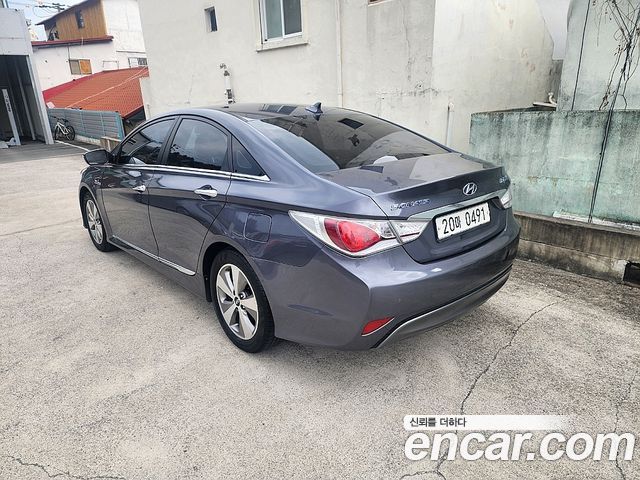 Hyundai Sonata 2.0 Royal — пробег 113 925 км — фото 4 из 5