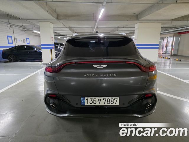 Astonmartin DBX 4.0 V8 — пробег 32 000 км