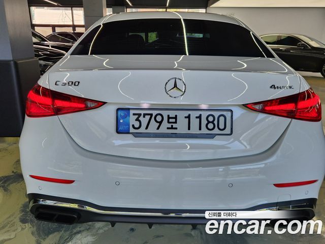 Mercedes-Benz C-Class C300 4MATIC AMG Line — пробег 27 600 км — фото 4 из 5