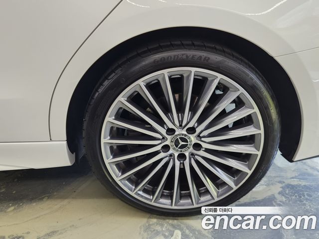 Mercedes-Benz C-Class C300 4MATIC AMG Line — пробег 27 600 км — фото 5 из 5