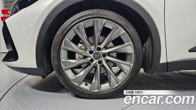 Toyota Crown из Кореи Encar
