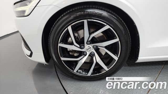 Volvo S60 из Кореи Encar