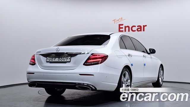 Mercedes-Benz E-Class из Кореи Encar