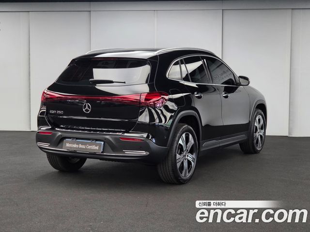 Mercedes-Benz EQA из Кореи Encar