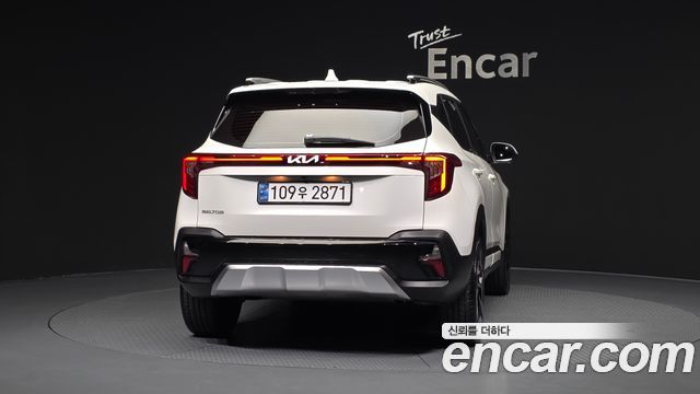 Kia Seltos из Кореи Encar