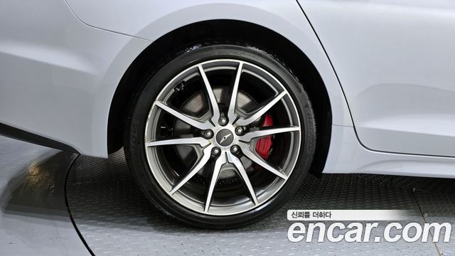 Genesis G70 из Кореи Encar