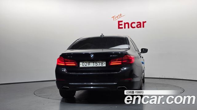 BMW 5-Series 540i xDrive Luxury Plus — пробег 202 921 км — фото 4 из 5