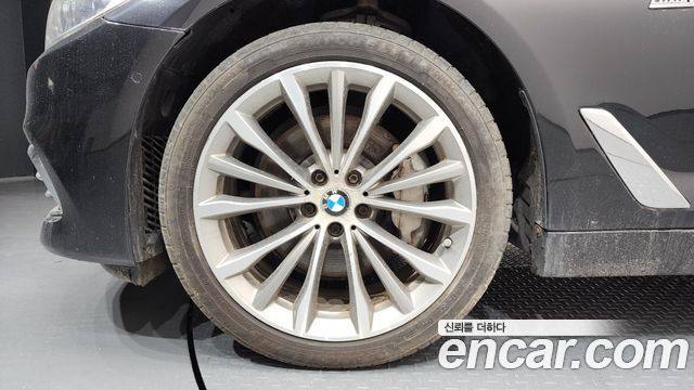 BMW 5-Series 540i xDrive Luxury Plus — пробег 202 921 км — фото 5 из 5