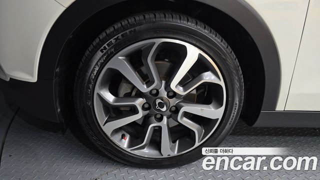 Ssangyong TIBOLI из Кореи Encar