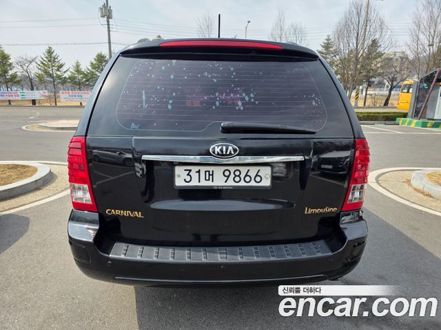 Kia Carnival New Carnival Limousine GLX High-Deluxe — пробег 263 140 км — фото 2 из 5