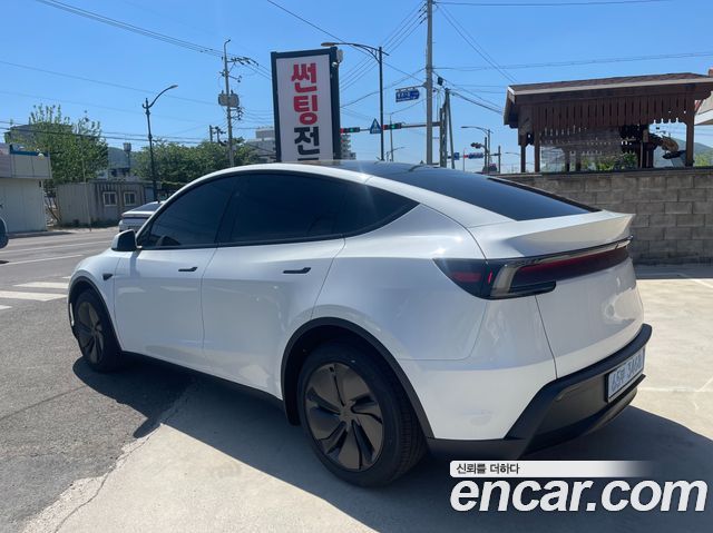 Tesla Model Y Premium RWD — пробег 500 км — фото 5 из 5