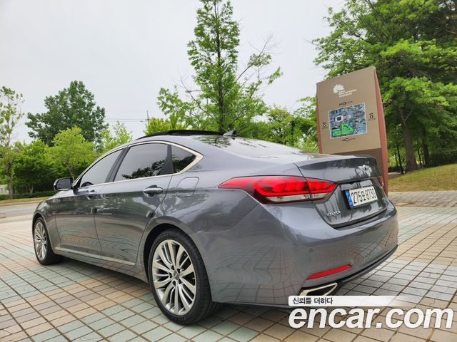 Hyundai Genesis из Кореи Encar