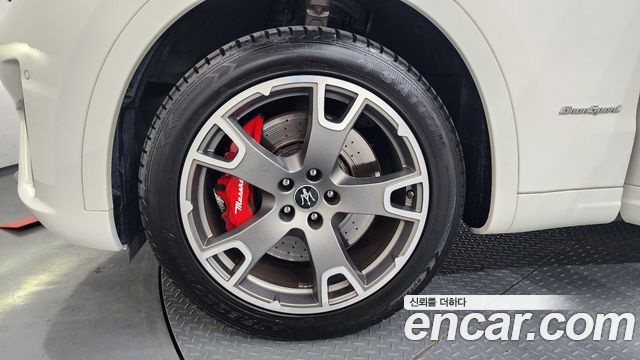 Maserati Levante 3.0 AWD GranSport — пробег 90 808 км — фото 5 из 5