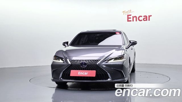 Lexus ES Luxury Plus — пробег 68 658 км — фото 3 из 5