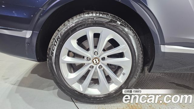 Bentley Bentayga из Кореи Encar