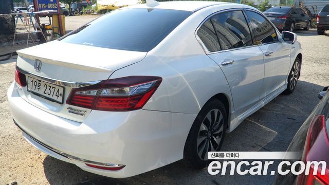 Honda Accord 2.0 Hybrid 9th — пробег 140 485 км