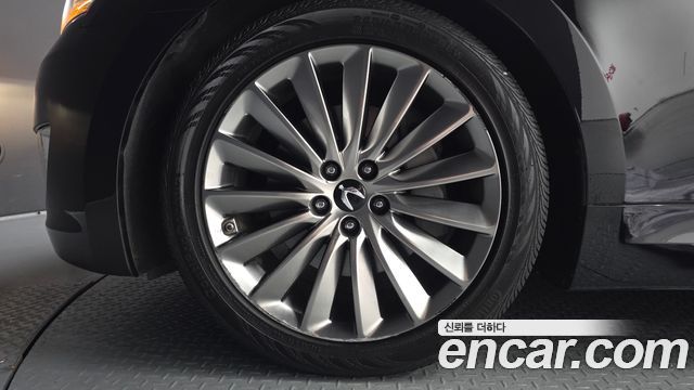 Hyundai Equus из Кореи Encar