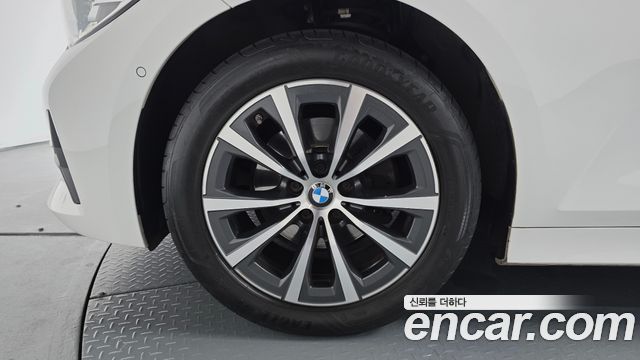 BMW 3-Series из Кореи Encar