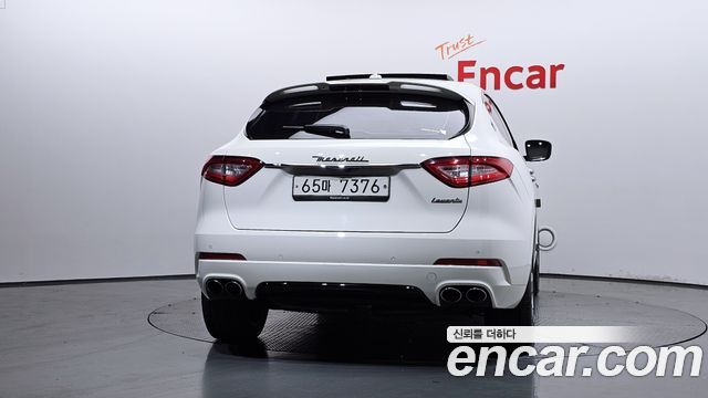 Maserati Levante 3.0 AWD Sport — пробег 44 369 км — фото 4 из 5