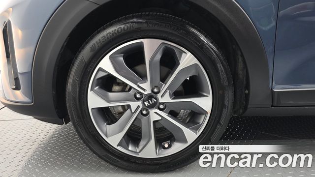 Kia Stonic из Кореи Encar