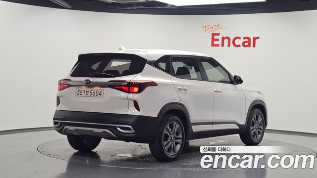 Kia Seltos из Кореи Encar