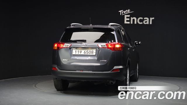 Toyota RAV4 2.5 2WD 4th — пробег 59 747 км