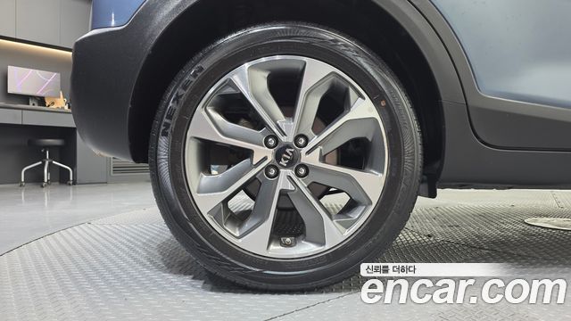 Kia Stonic из Кореи Encar
