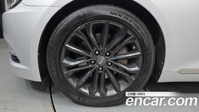 Hyundai Genesis из Кореи Encar