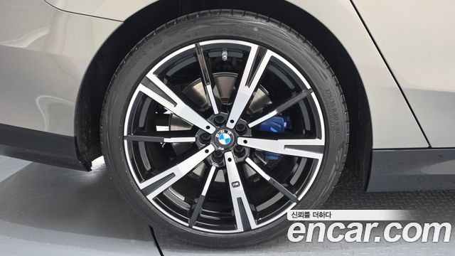 BMW 5-Series 530i xDrive M Sport — пробег 27 740 км — фото 5 из 5