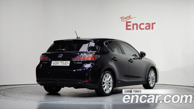 Lexus CT200h 1.8 Compact Luxury ZWA10 — пробег 109924 км