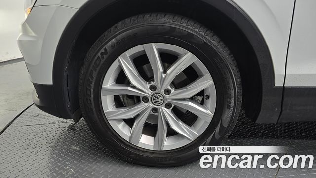 Volkswagen Tiguan из Кореи Encar