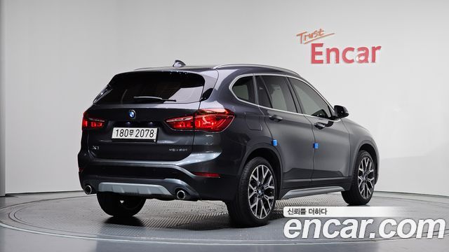 BMW X1 xDrive 20i xLine — пробег 85 626 км — фото 2 из 5